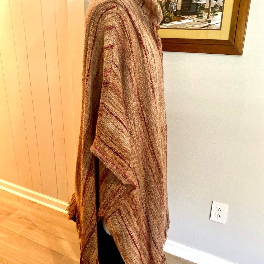 Hoch Wool Coat/Poncho View 3